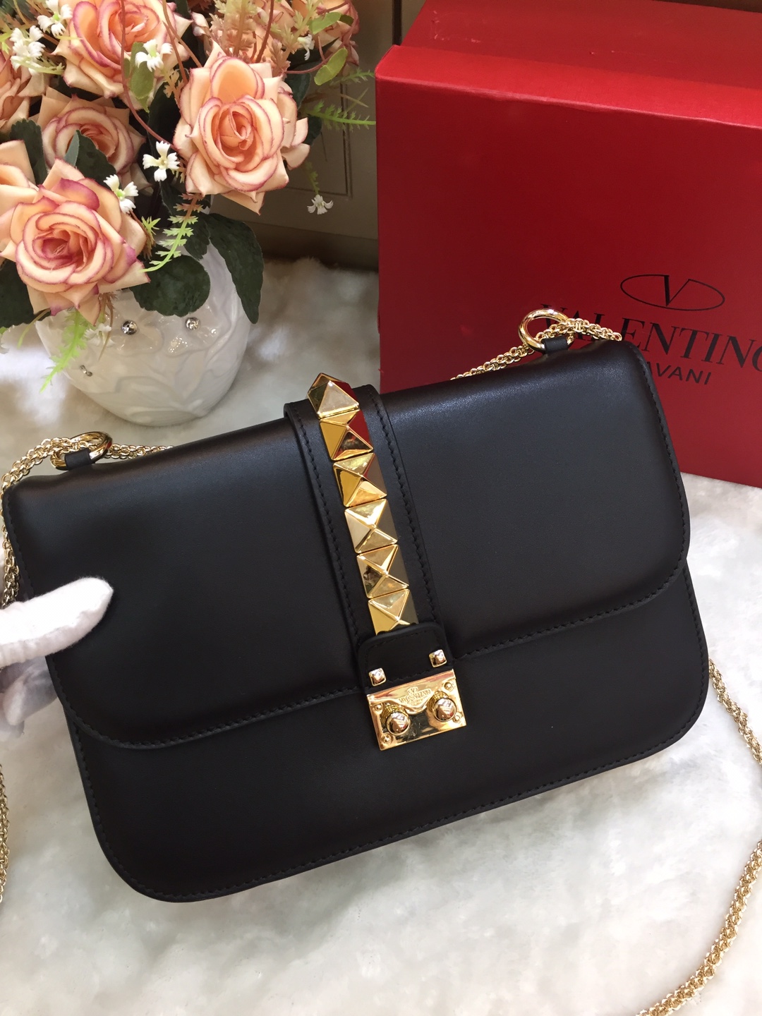 Va1e*ntin0 garavani pre-owned 2010s rockstud shoulder bag leather black 344280 26 × 8 × 18 cm