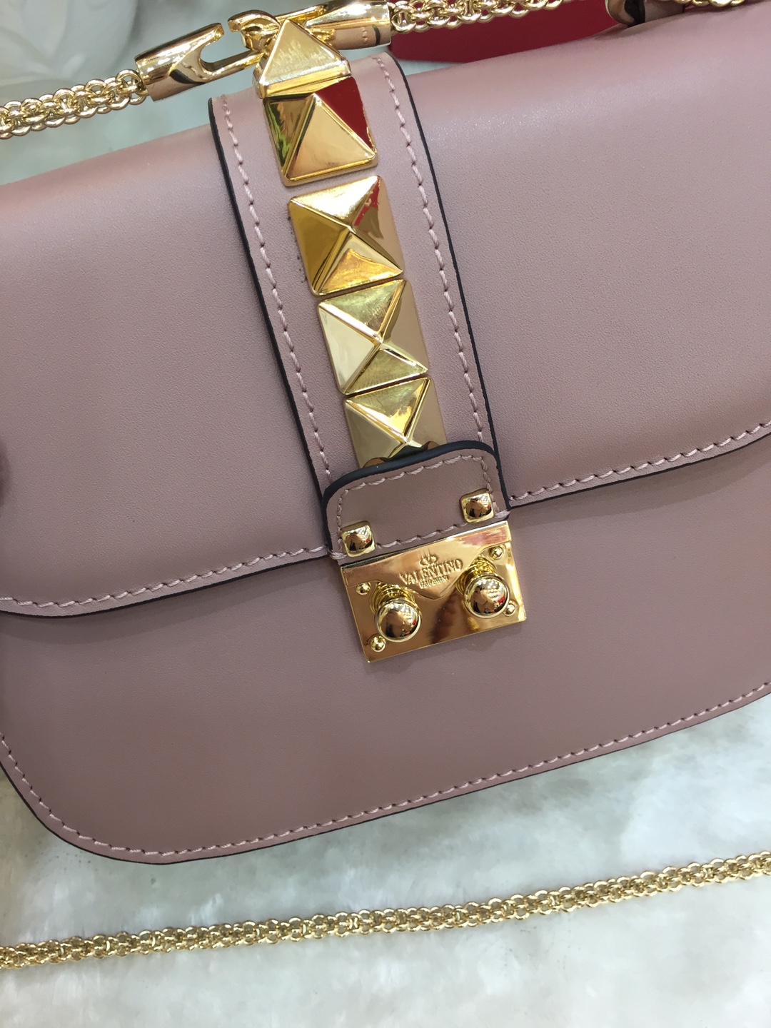 Va1e*ntin0 small garavani pre-owned 2010s rockstud shoulder bag leather powder pink 21 × 8 × 15 cm