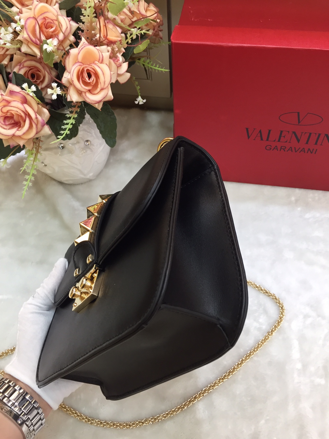 Va1e*ntin0 small garavani pre-owned 2010s rockstud shoulder bag leather black 21 × 8 × 15 cm