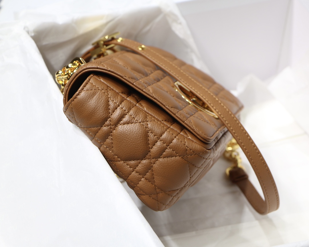 d10r small caro bag S*pple cannage calfskin caramel m9241 20 x 12 x 7 cm