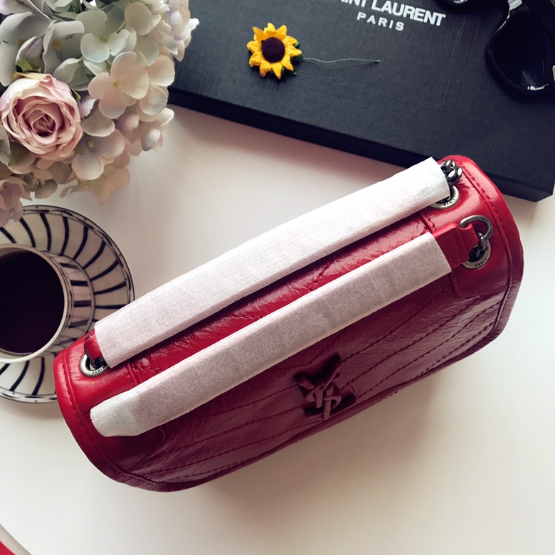 Y51 niki baby in lambskin leather red 5330371 22 x 16.5 x 12 cm