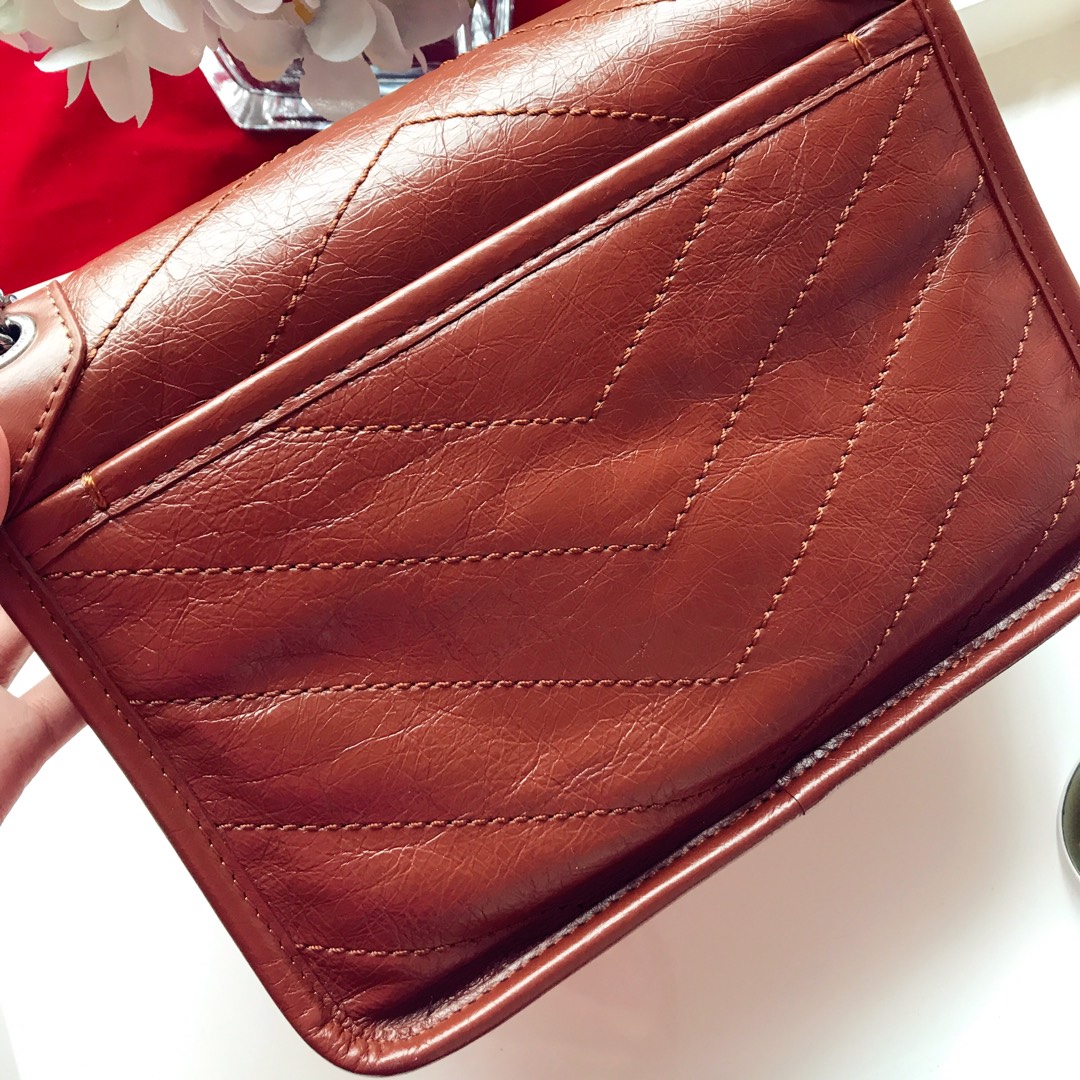 Y51 niki baby in lambskin leather tan 5330371 22 x 16.5 x 12 cm