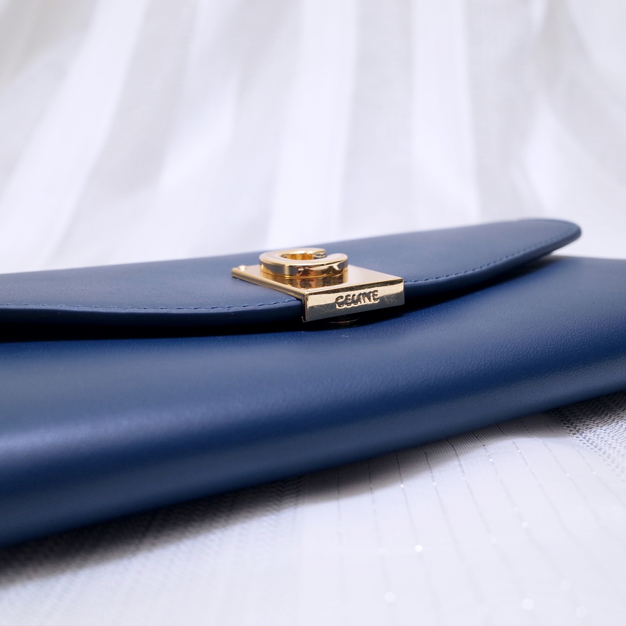 Ce1i*e c wallet on chain in leather navy 19 x 9 cm