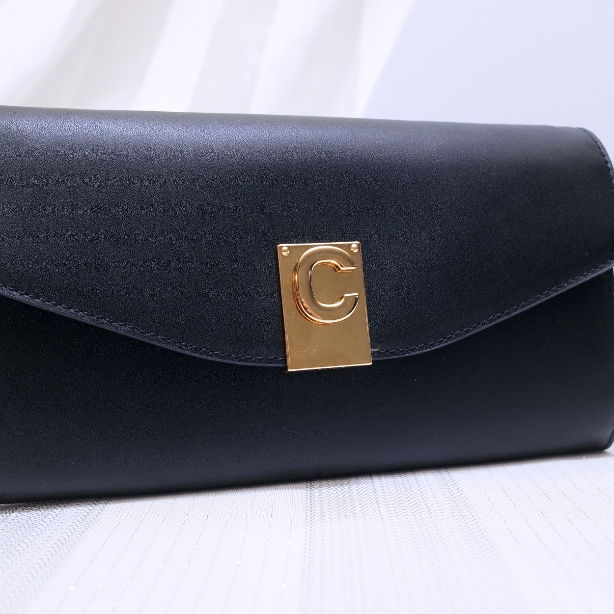 Ce1i*e c wallet on chain in leather black 19 x 9 cm