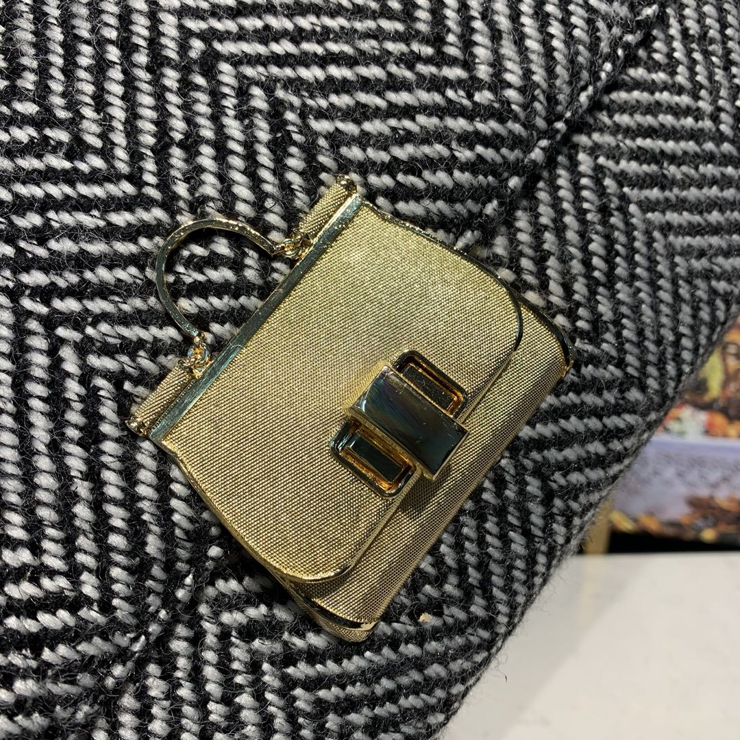 DOLCE & GABBANA Medium Dauphine Leather Sicily Bag BB6002 25 x 12 x 22 cm