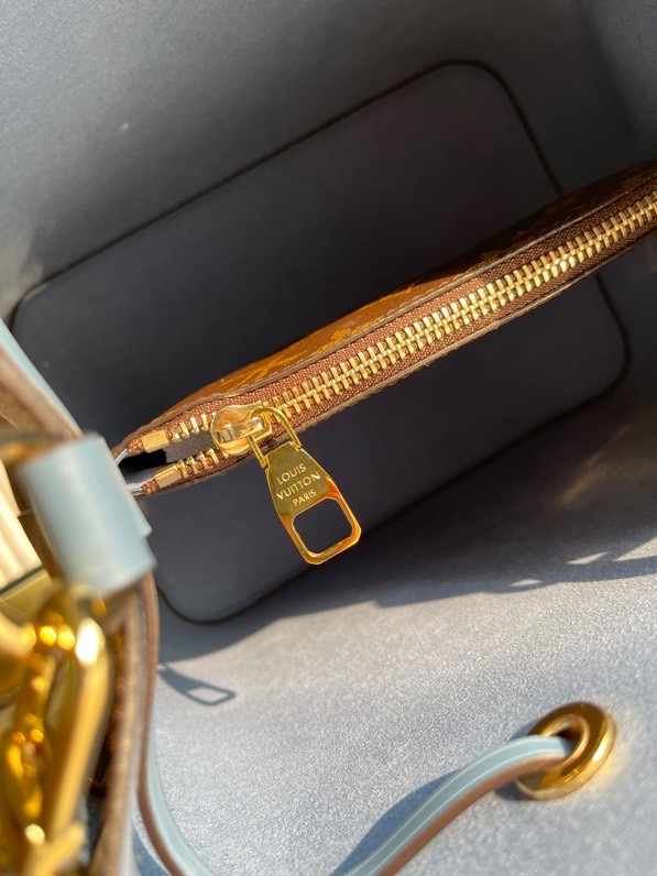 l0vis Vvtt0n néonoé mm monogram canvas blue m44020 26  cm