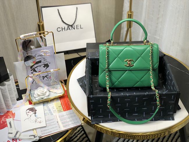 Ch**el small flap bag with top handle green a92236 25cm