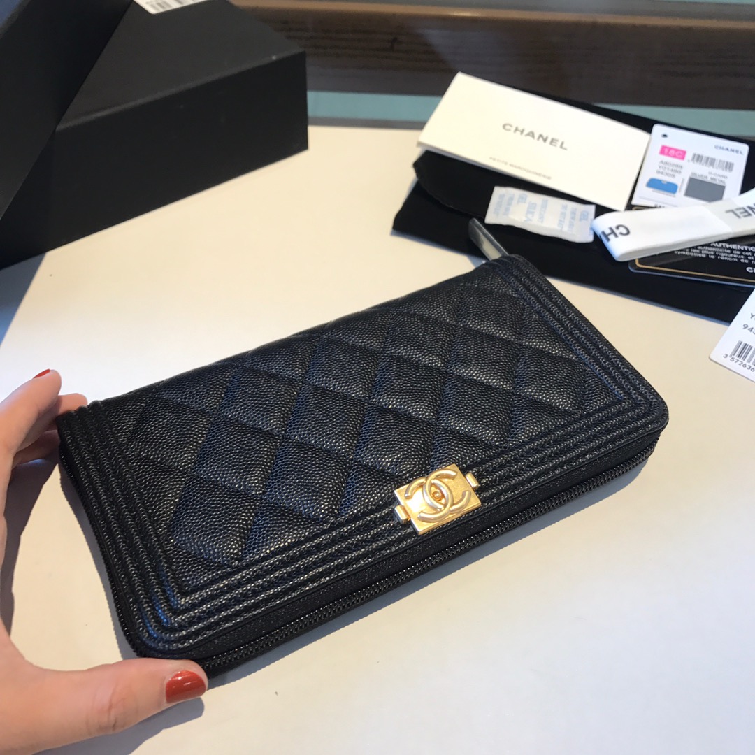 Ch**el boy long zipped wallet gold metal grained leather black a80815 19cm