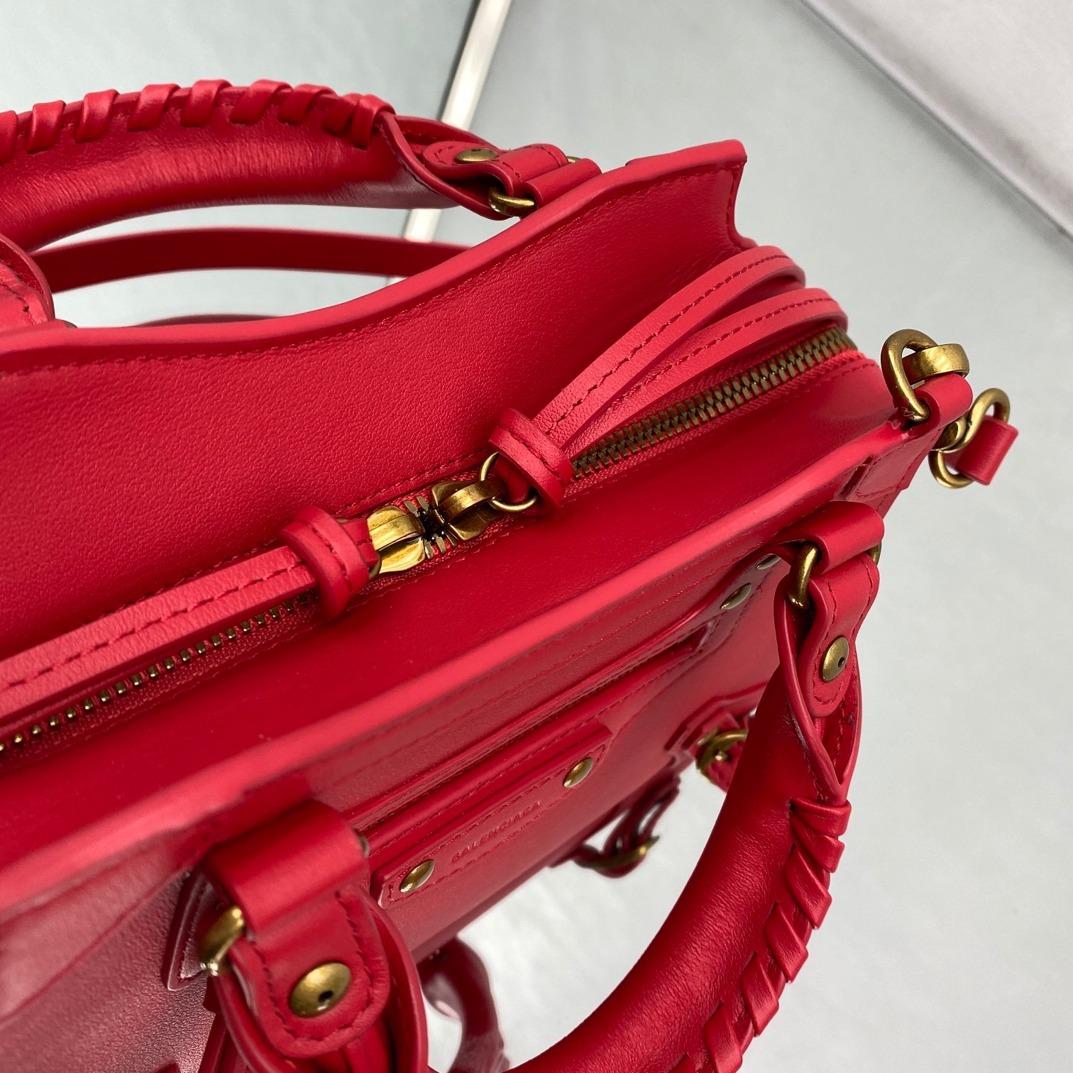 Ba1en*iaga small neo classic top handle bag red 63852111r57 33 x 21 x 16 cm