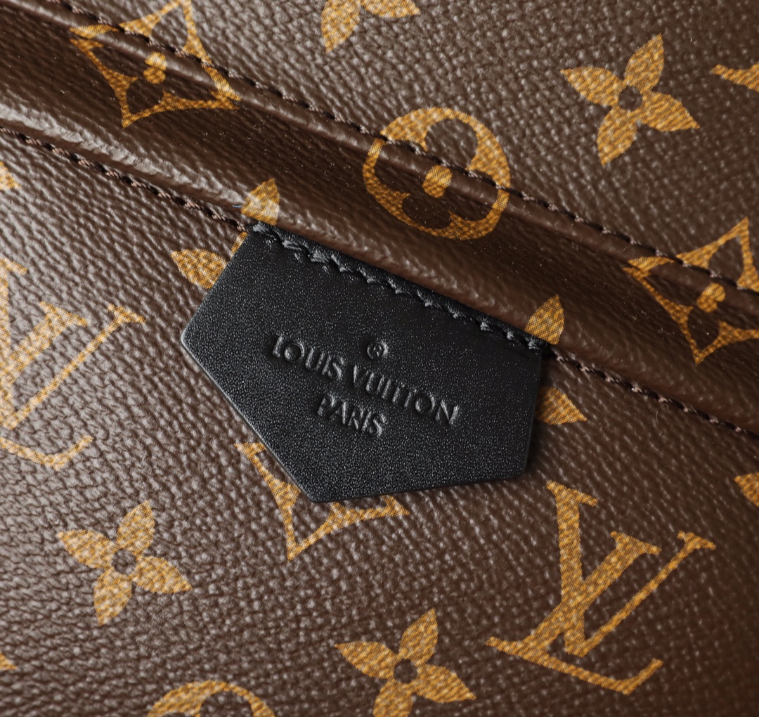 l0vis Vvtt0n palm springs mm backpack m44874 30cm