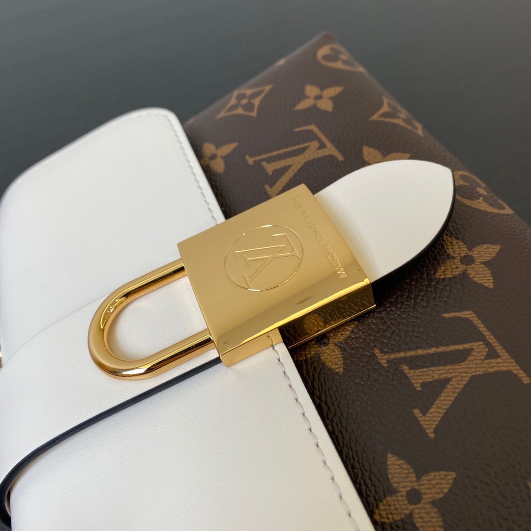 l0vis Vvtt0n locky bb bag monogram canvas white m44080 20 x 16 x 7.5 cm