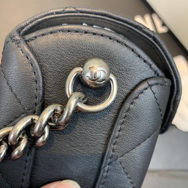 Ch**el mini quilted leather crossbody bag black as1169 19 x 12 x 9 cm