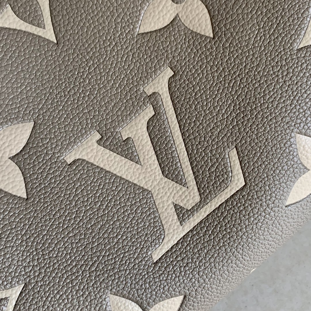 l0vis Vvtt0n speedy bandoulière 25 bicolor monogram pattern beige/creme m58947 25 x 19 x 15 cm