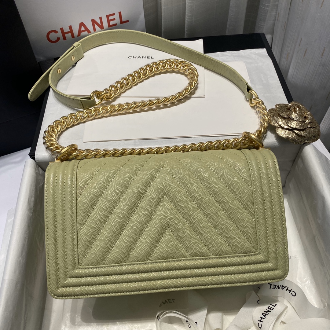 Ch**el medium boy bag chevron gold-tone metal grained leather olive green a67086 25cm