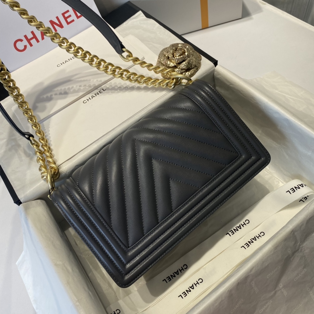 Ch**el medium boy bag chevron gold-tone metal grained leather dark gray a67086 25cm