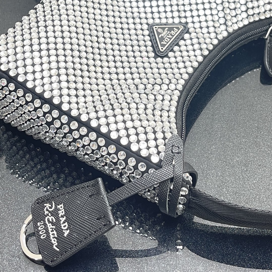 Pra*a re-edition 2000 satin mini bag black 1ne515 22 x 12 x 6 cm