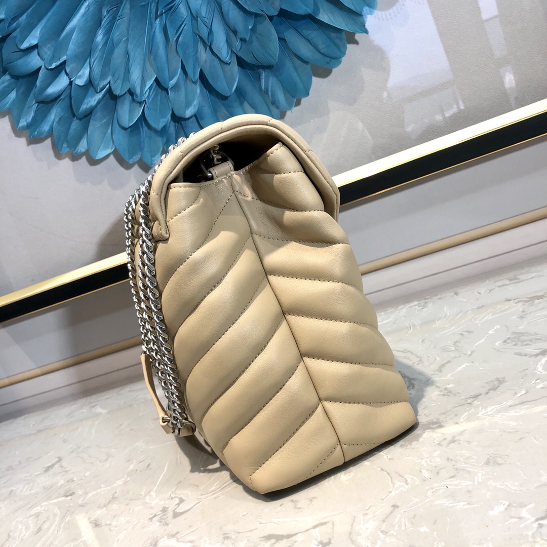 Y51 medium loulou matelassé "y" leather beige silver metal 574946 31 x 22 x 10 cm