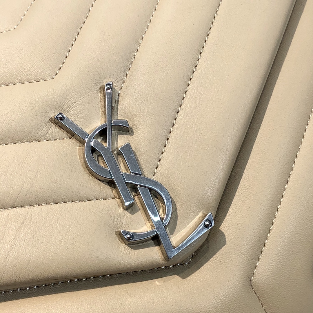 Y51 medium loulou matelassé "y" leather beige silver metal 574946 31 x 22 x 10 cm