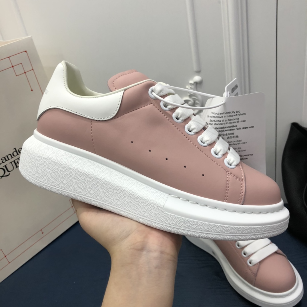 a1exa*der Mcqv*en oversized sneaker pastel pink/white