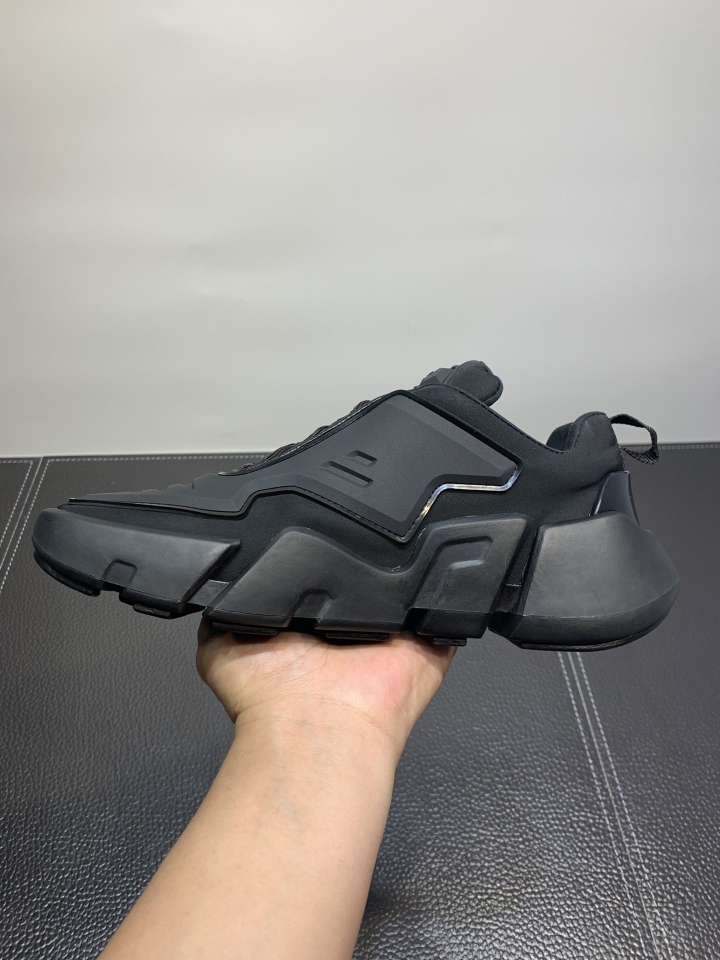 Pra*a techno strectch sneakers black