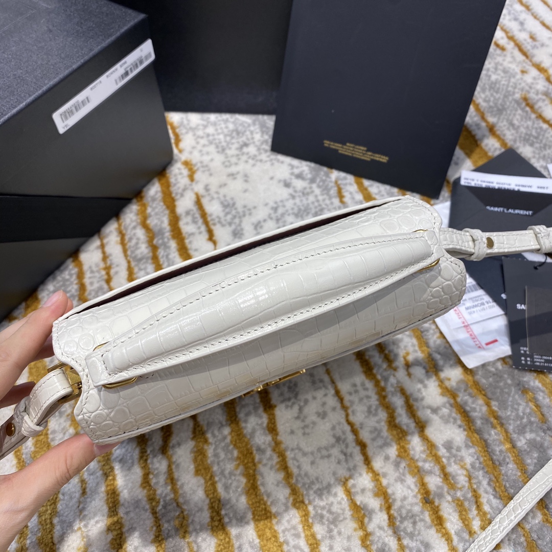 Y51 cassandra mini top handle bag crocodile leather white 623930 20 x 16 x 7.5 cm