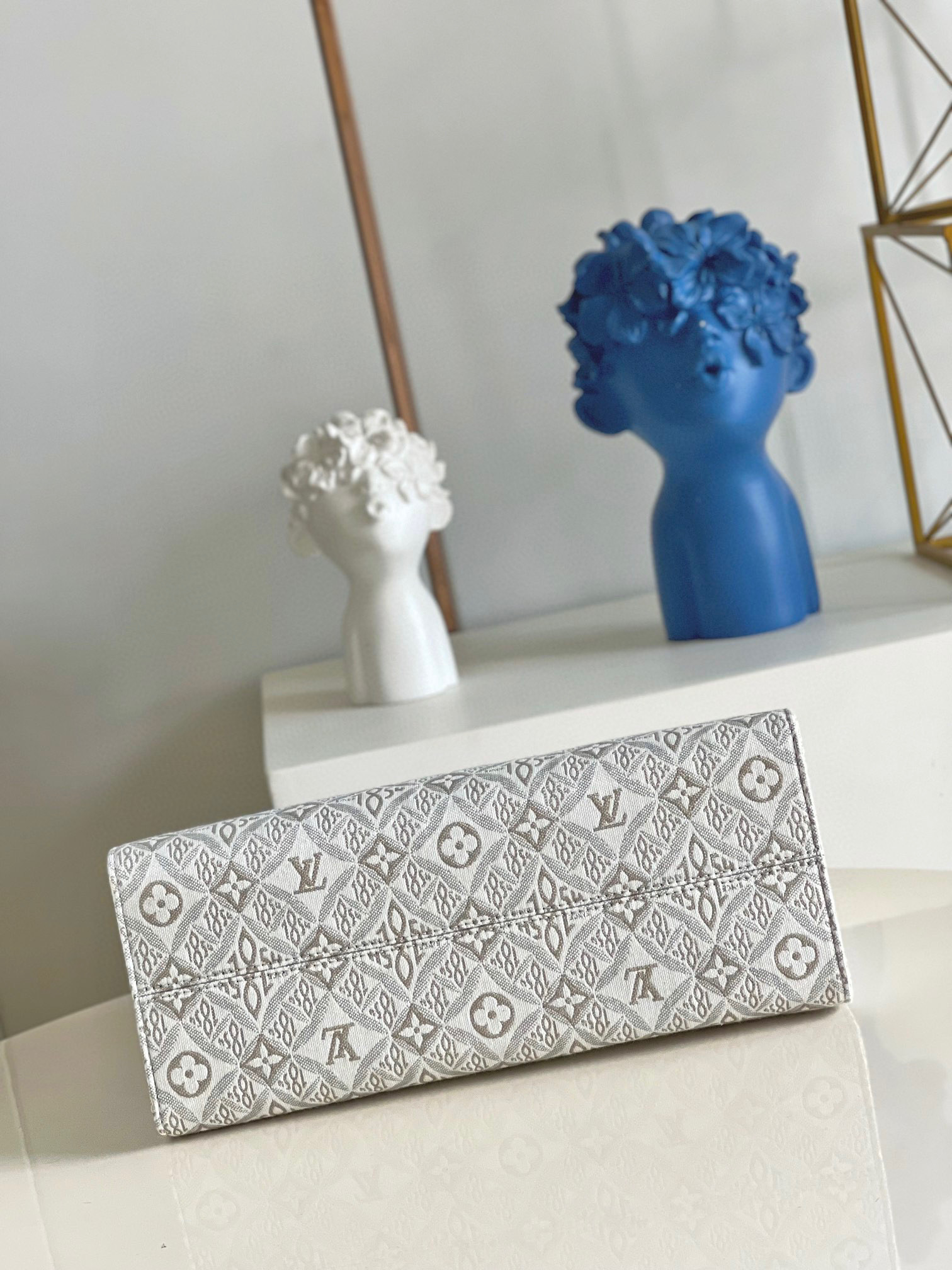 l0vis Vvtt0n onthego mm since 1854 jacquard ecru/caramel m59614 35 x 27 x 14 cm