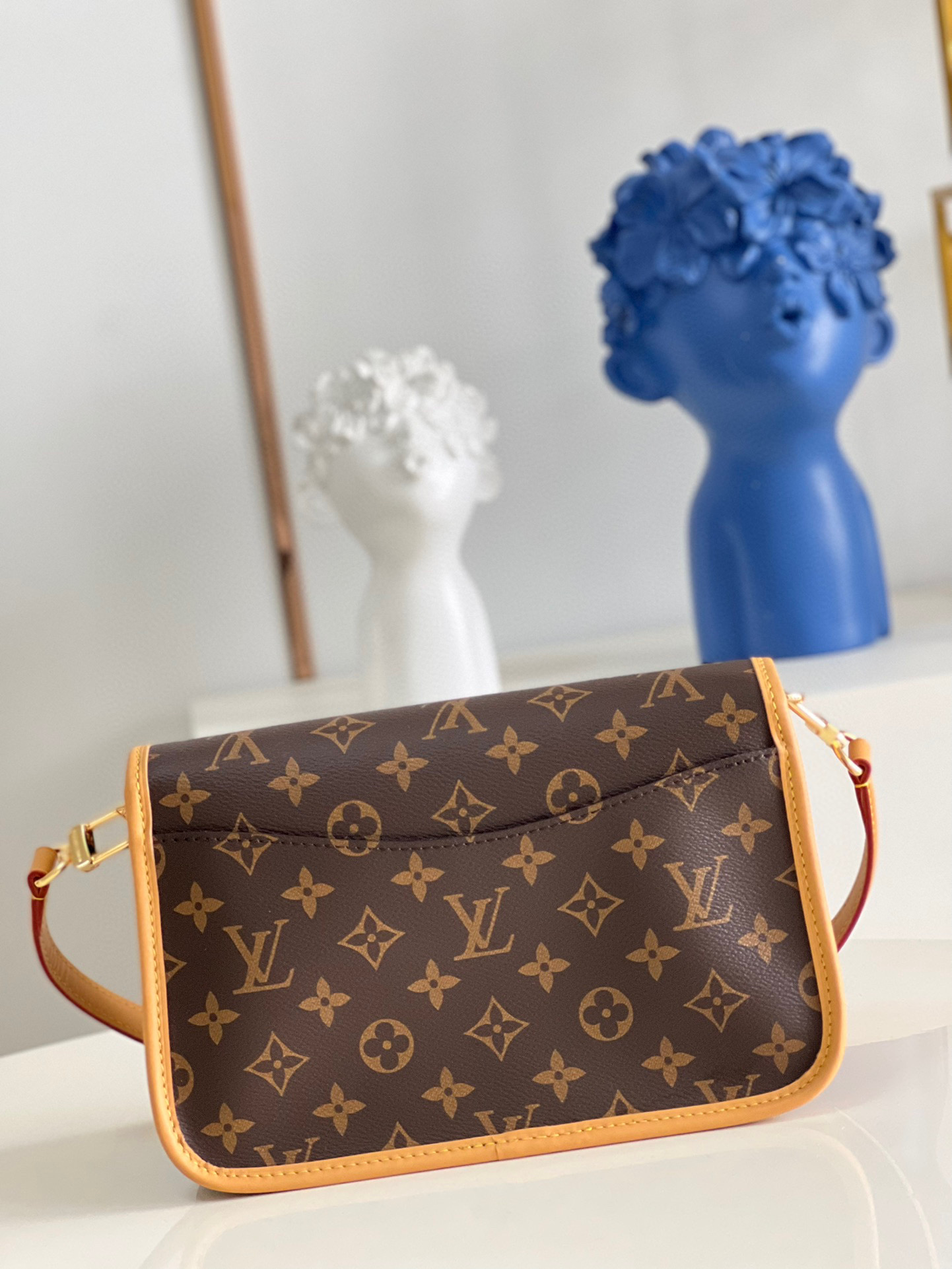 LV  medieval bag series Diane handbag 25cm