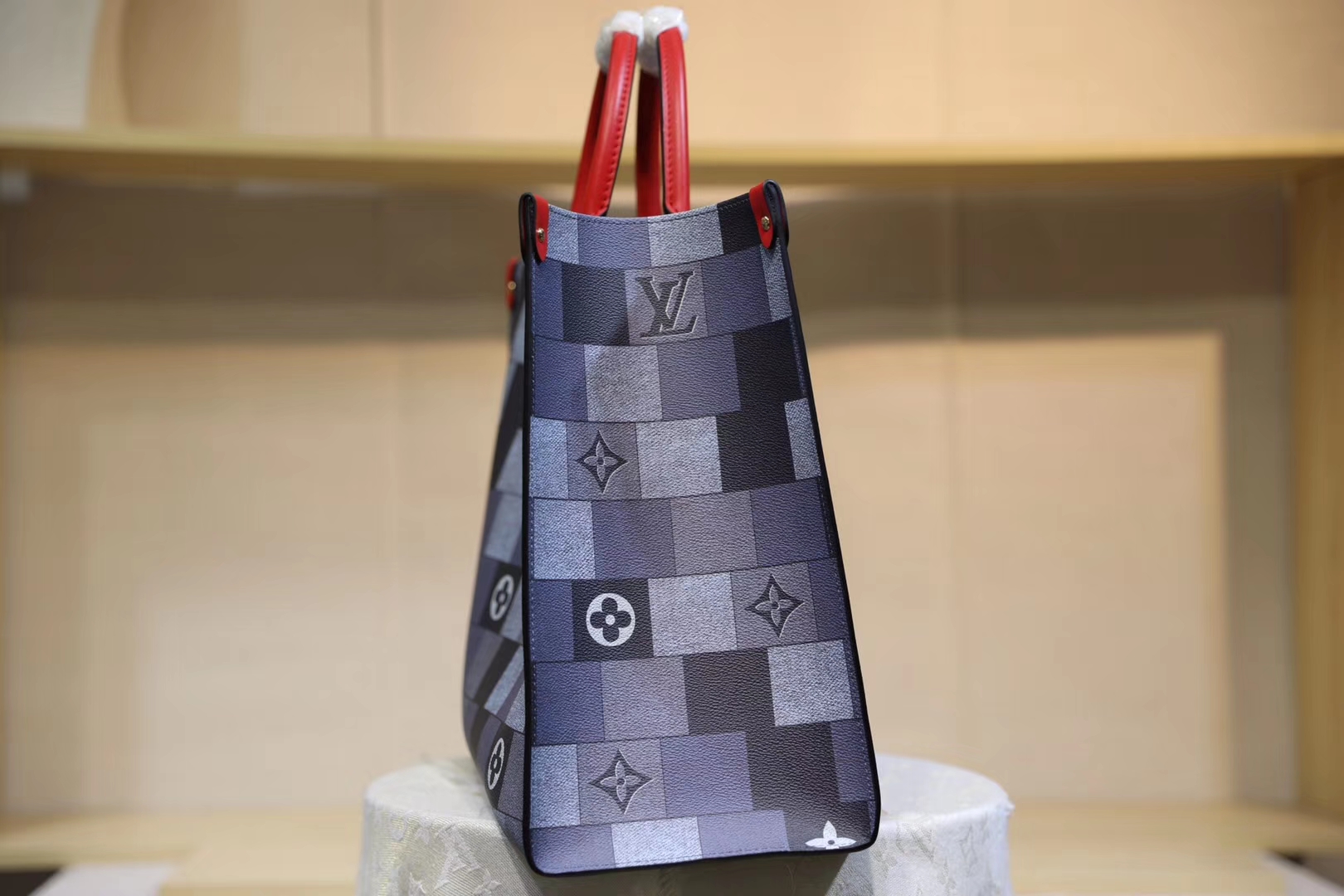 LV bag m44569 onthego 41cm