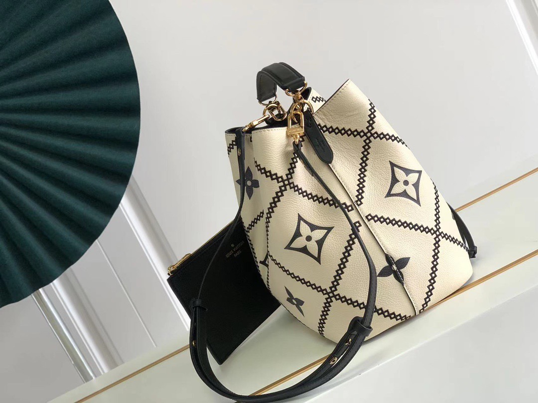 LV NÉONOÉ MM Monogram Bag M46028 26cm