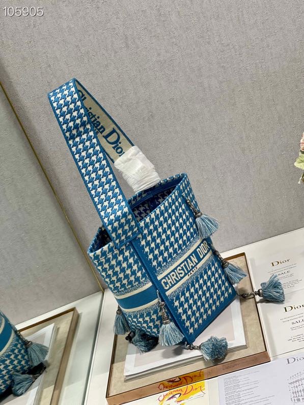 D-bubble embroidered Bucket Bag 16cm 02