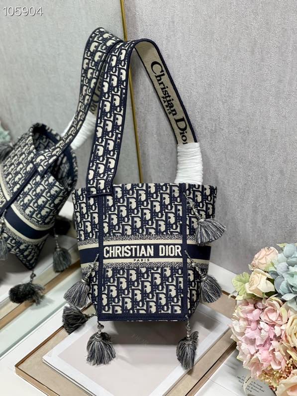 D-bubble embroidered Bucket Bag 16cm 03