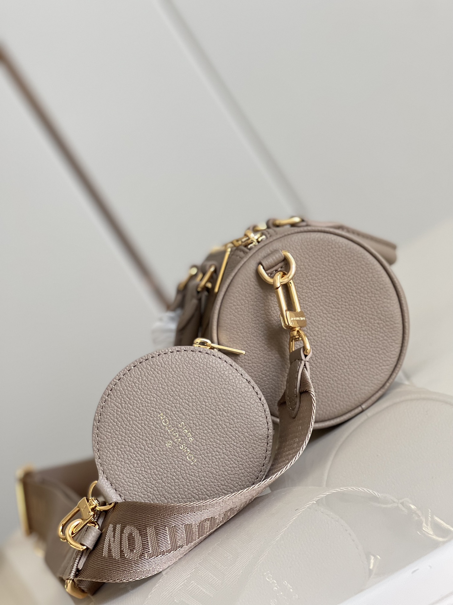 l0vis Vvtt0n papillon bb monogram empreinte leather m46987 20 cm