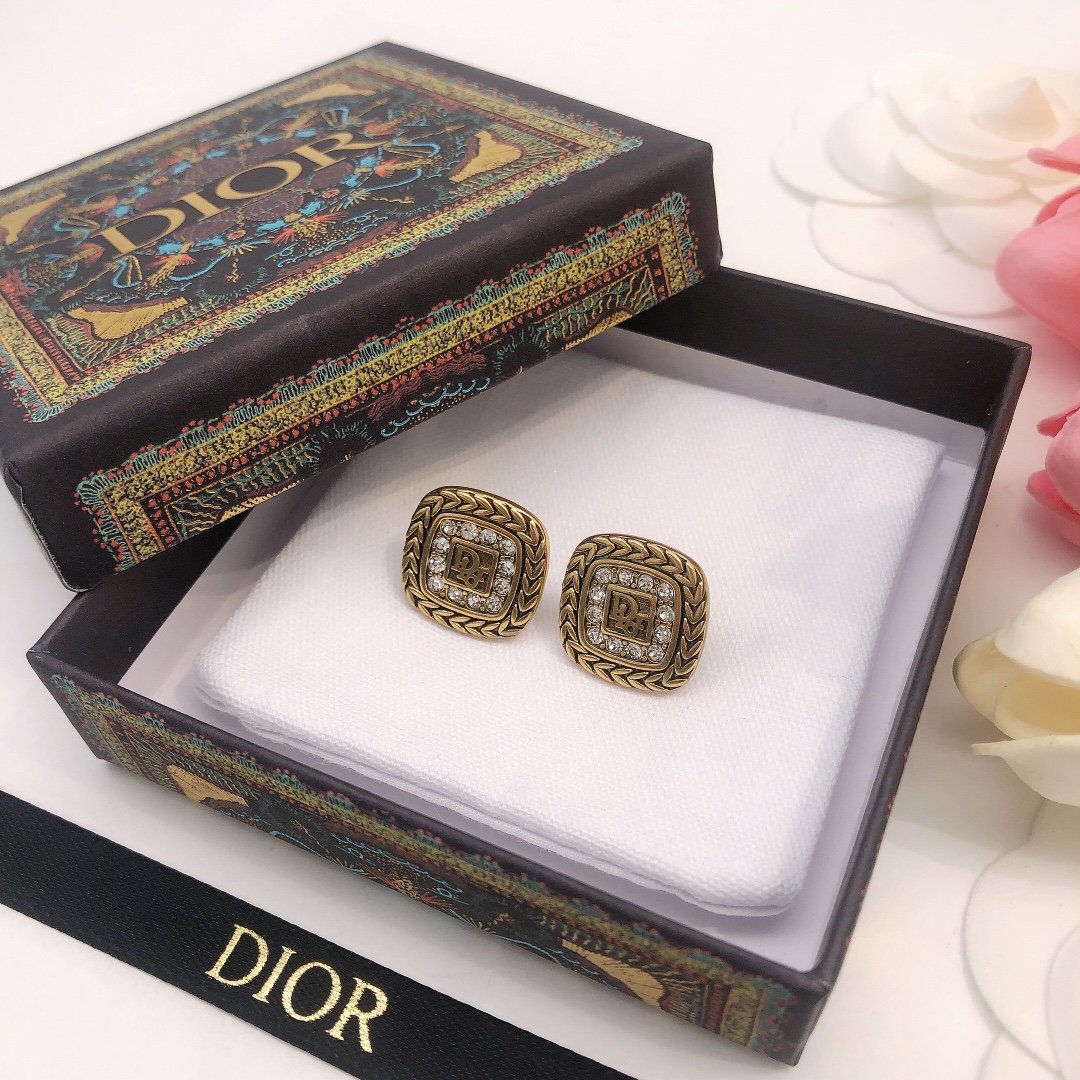 D10r earrings 002
