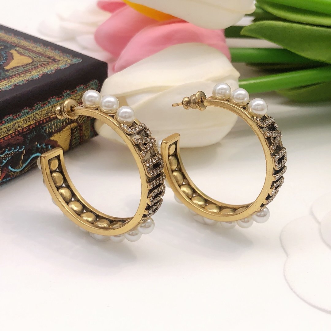 D10r earrings 001