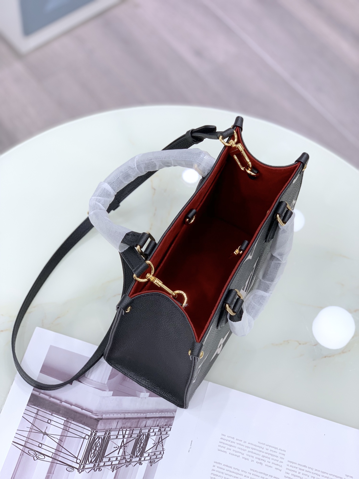 l0vis Vvtt0n onthego pm m57855 25cm