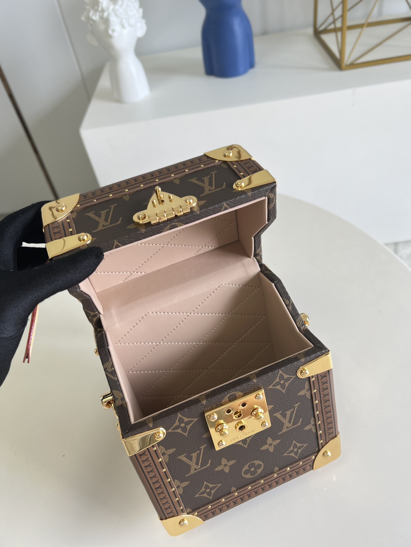 lv the Camera Box bag 16cm
