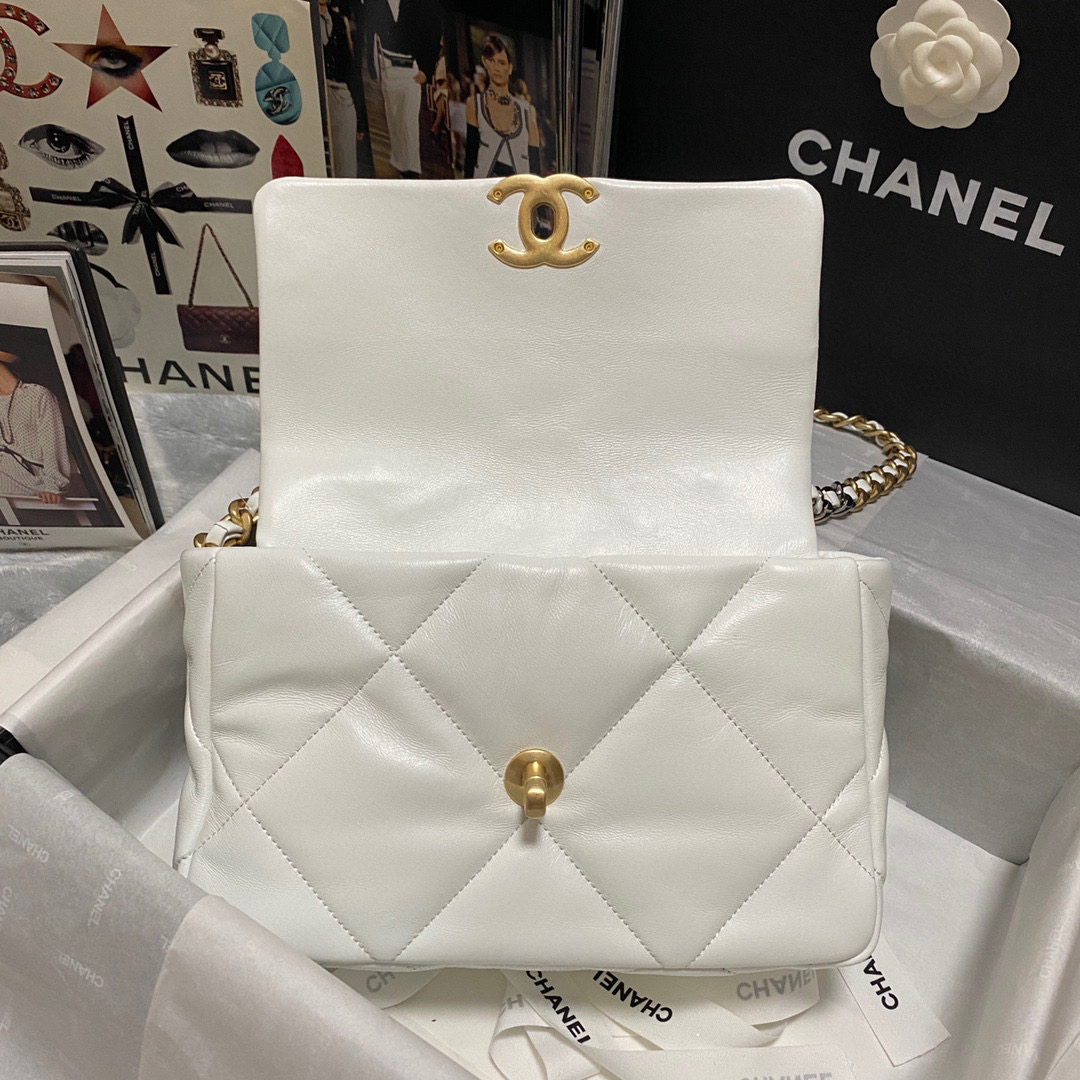 Ch**el 19 handbag calfskin in white-26×16×9cm