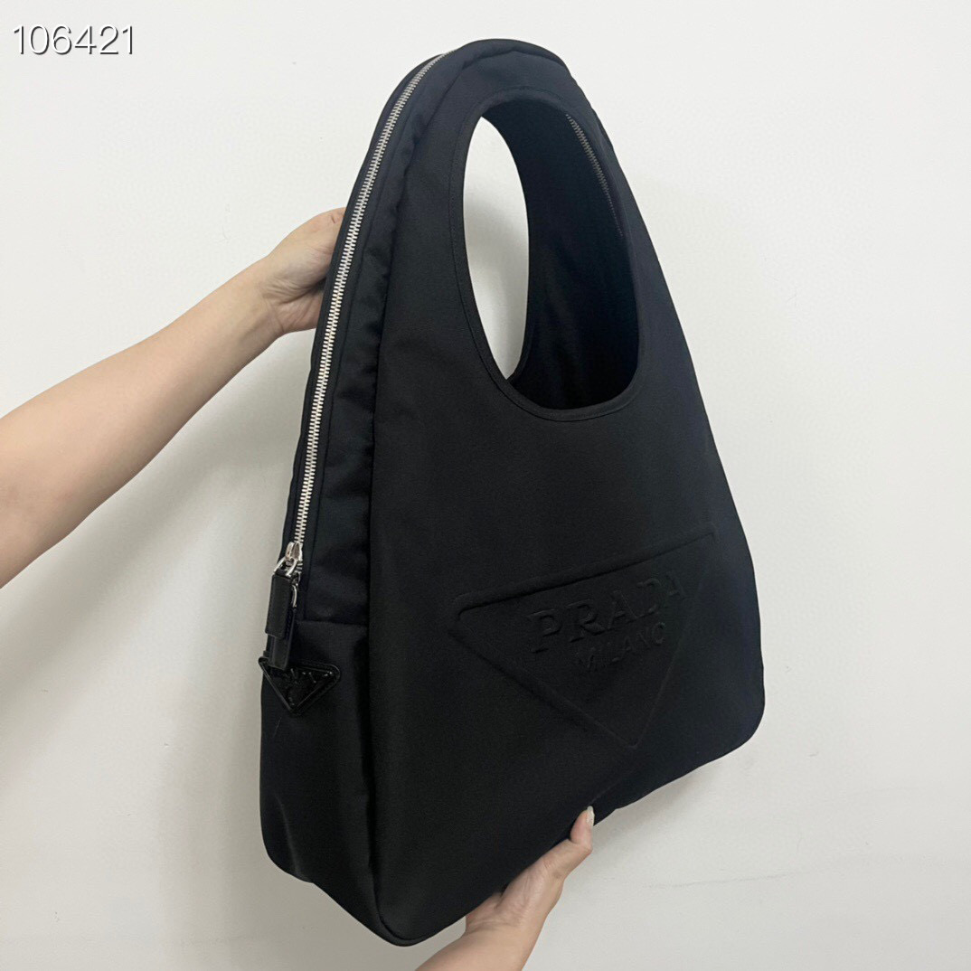 Pra*a triangle large triangle armpit bag 65cm 02