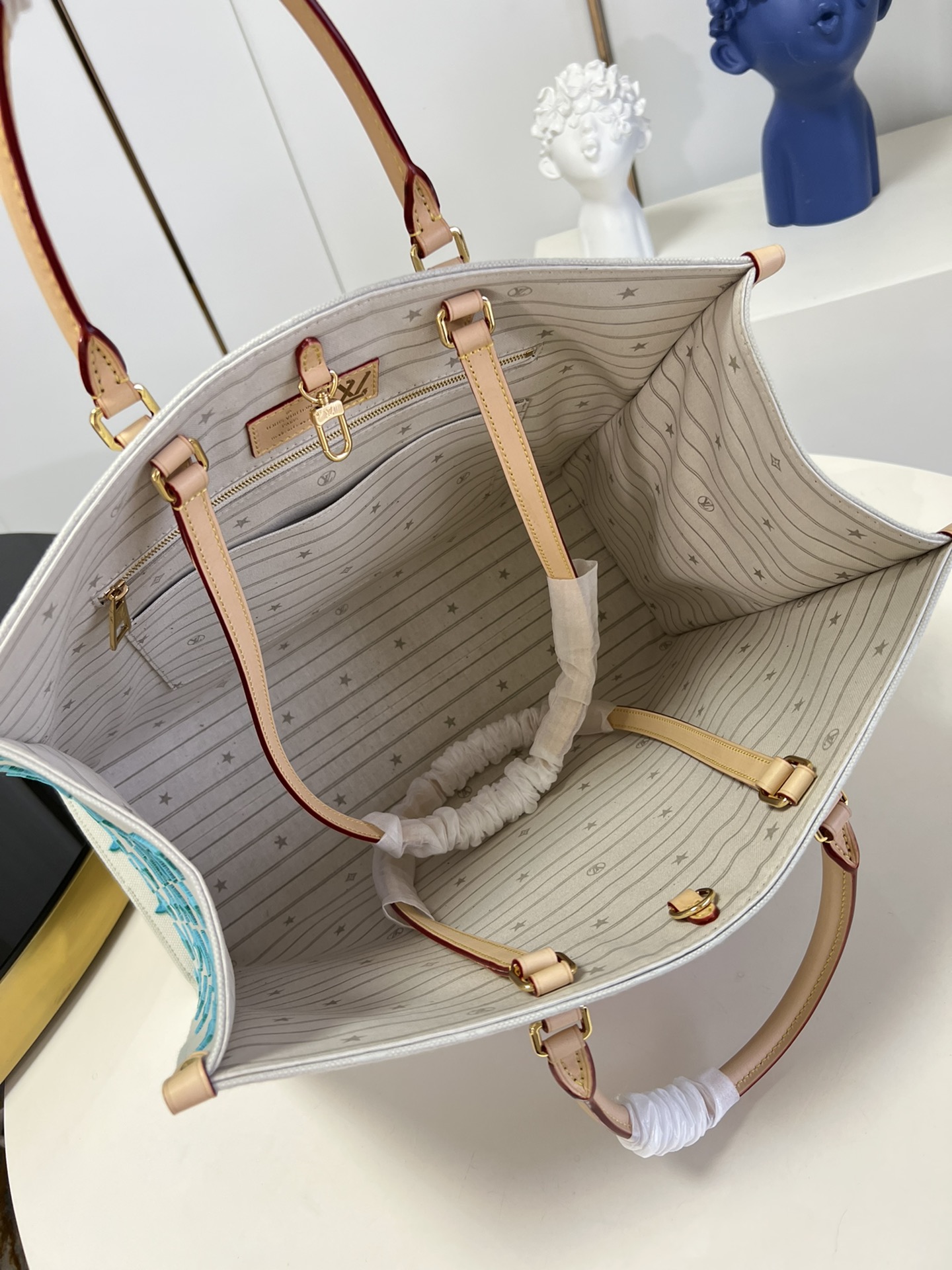 LV On the go rose red