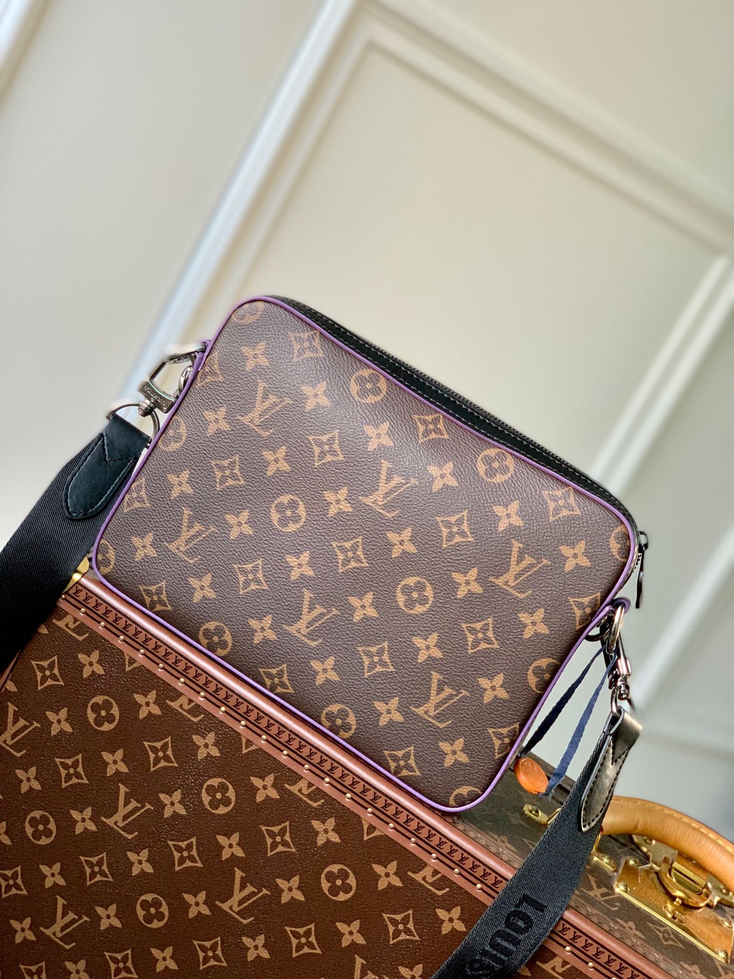 LV trio bag Material Canvas M46266