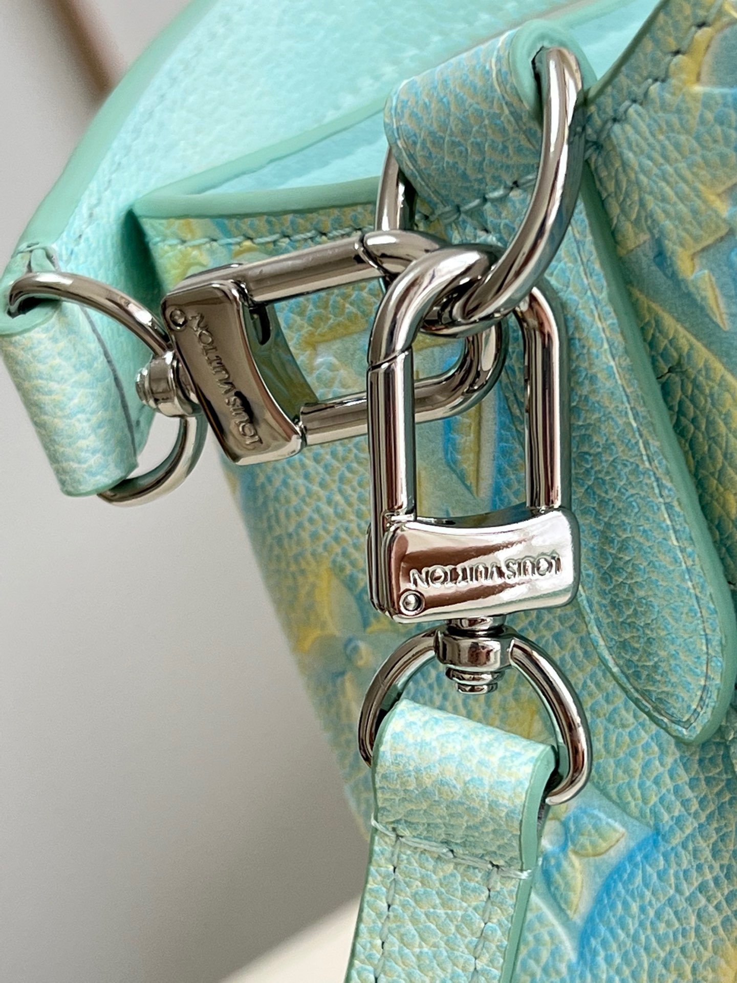 LV small NEONOE GREEN M46269 20cm