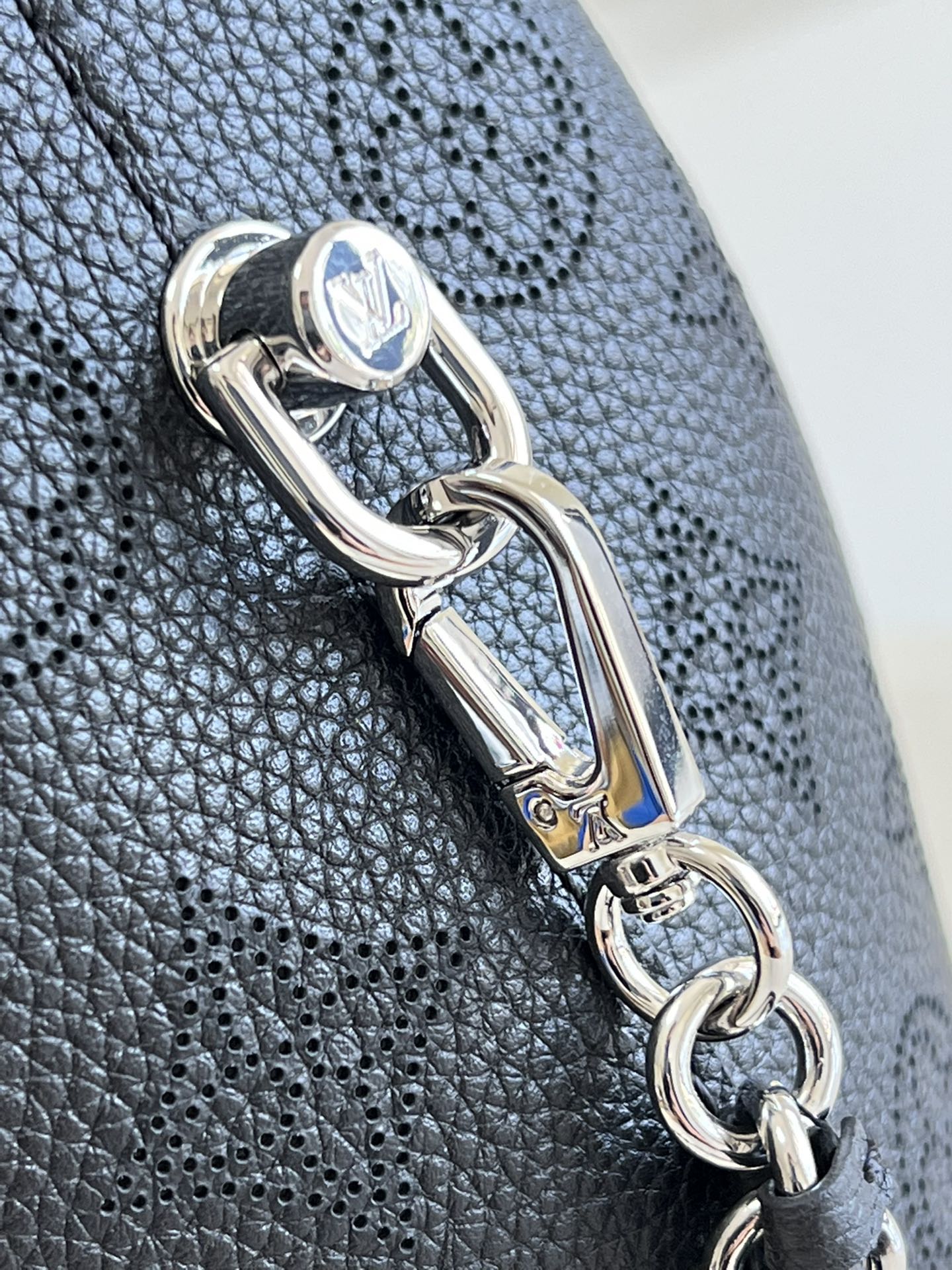 LV Why not PM black M20700 28cm