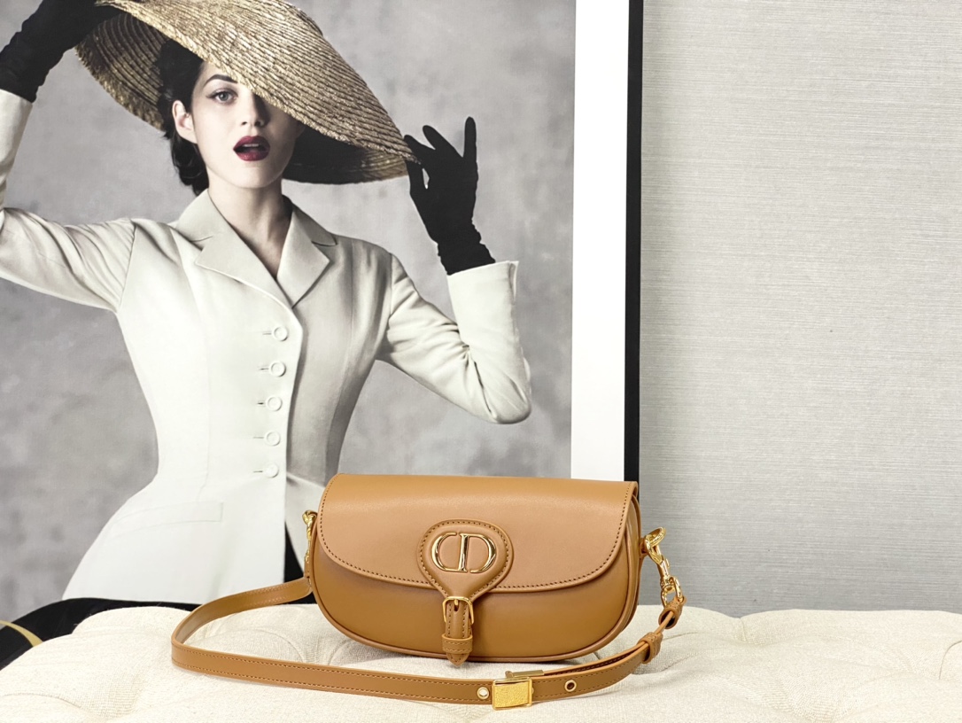 D10r bobby east-west bag smooth leather m9327 - 22x13x5cm