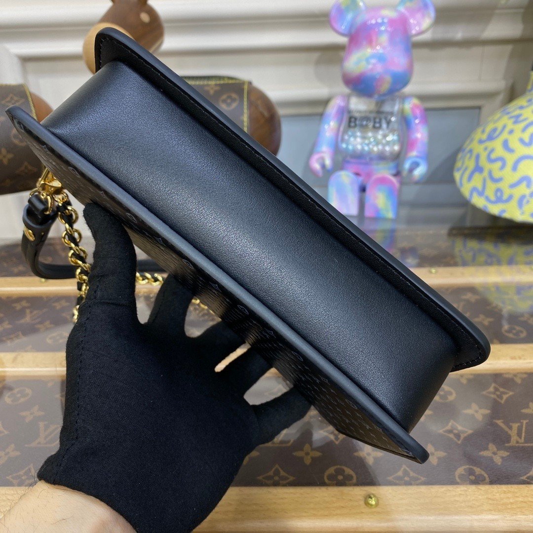 LV Lexington Pouch M82247 Black - 21.5 x 13 x 5.5 cm