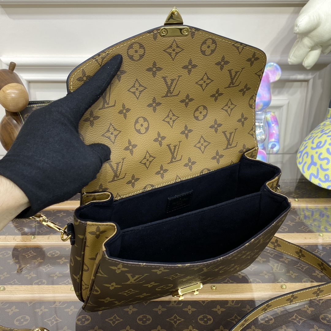 LV Pochette Métis M44876 - 25cm x 19cm x 7 cm