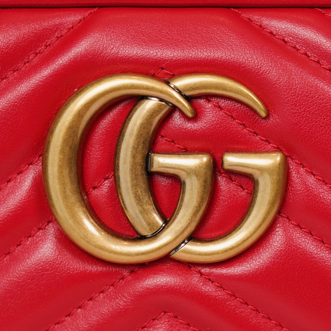GG Marmont small matelassé shoulder bag (The camera bag) Red 447632  - 24x13x7cm