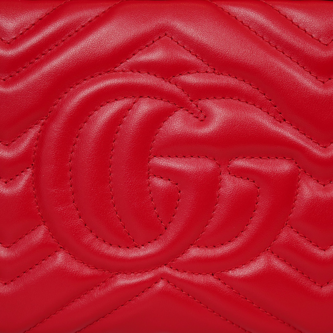 GG Marmont small matelassé shoulder bag (The camera bag) Red 447632  - 24x13x7cm