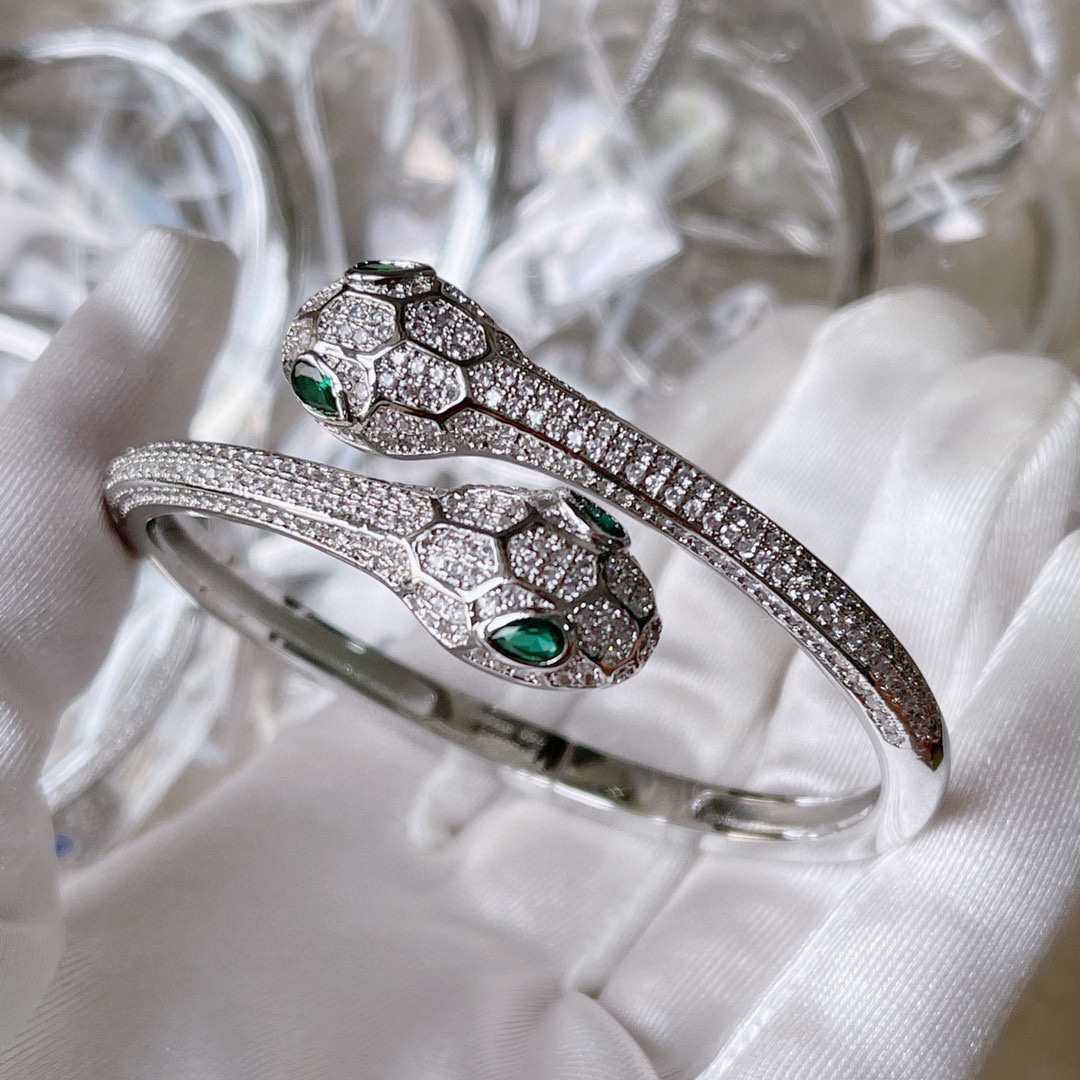 Bv1g*ai serpenti white gold 18k