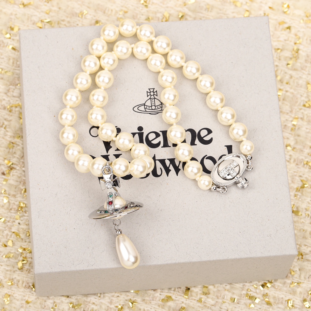 Vivienne  West  wood  necklace 003