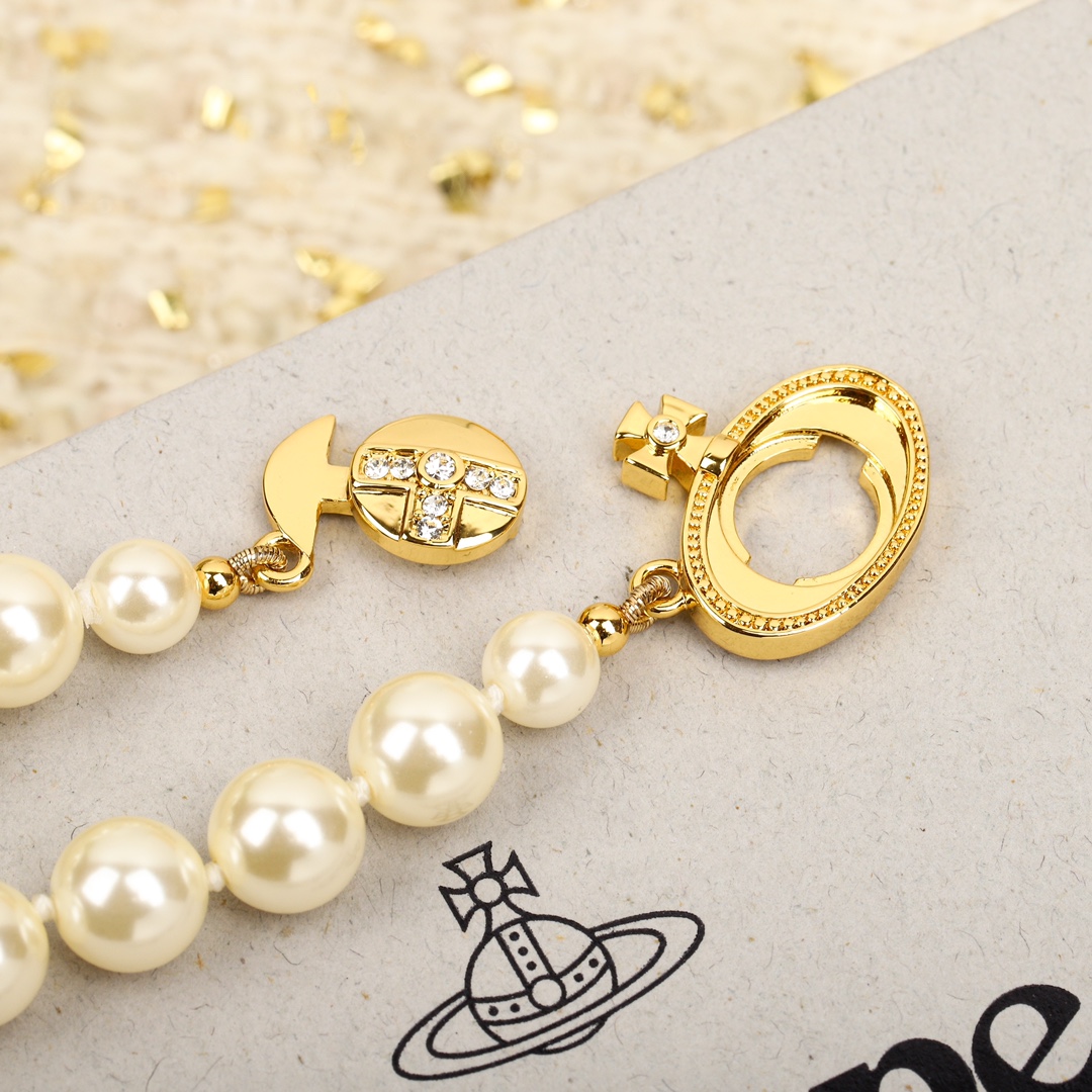 Vivienne  West  wood  necklace 003